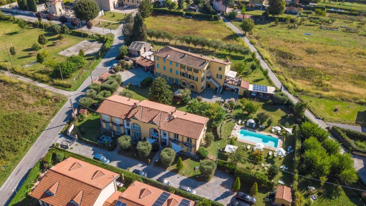 Villa Gabriella Apartments Lukka Zewnętrze zdjęcie